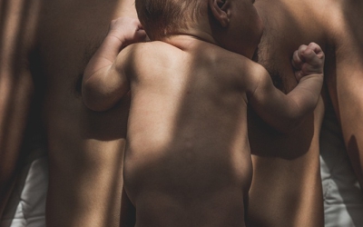 Onrustige baby in de kraamtijd? Laat je baby rustig wennen aan de wereld